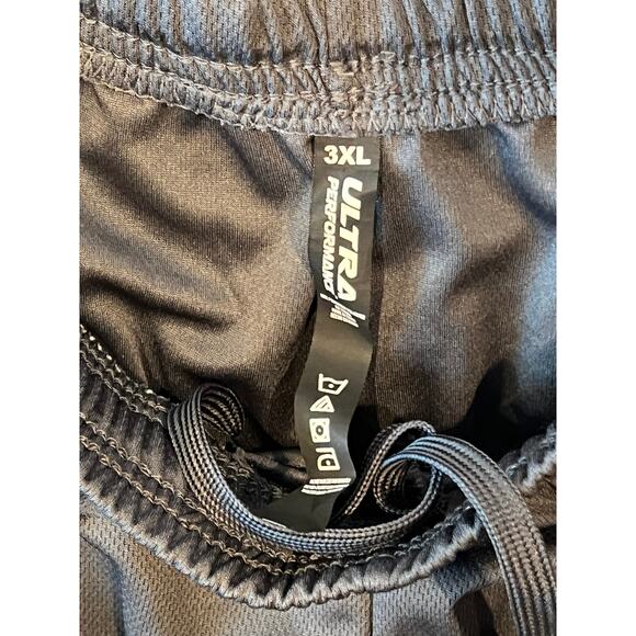 Ultra Performance Training Shorts Mens 3XL - Picture 3 of 3